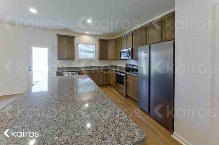 202 Teddy Ln - Photo 6 of 23