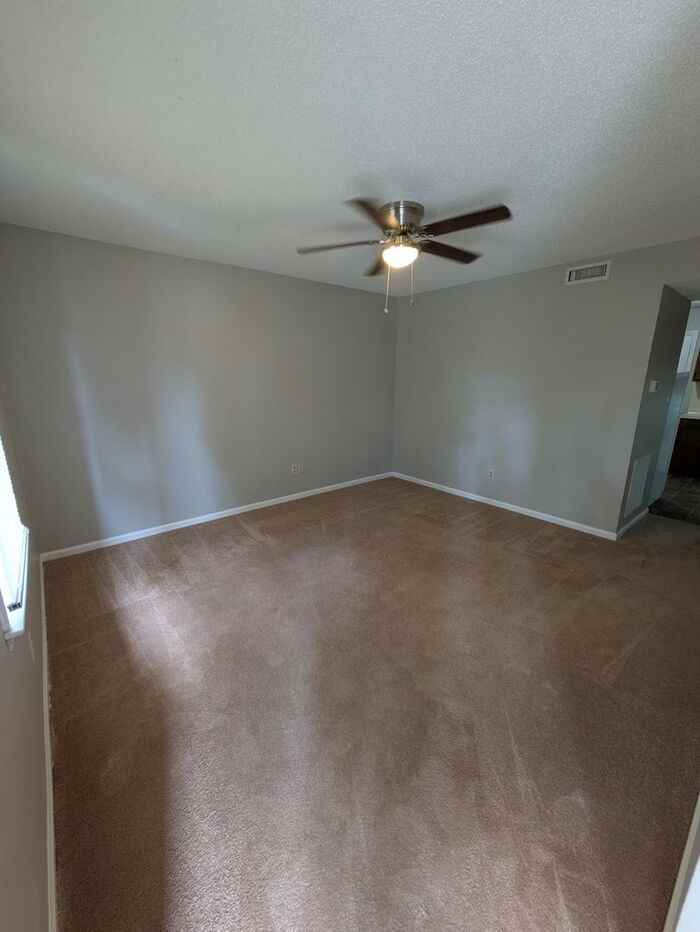 1637 16th St Ne #06 - Photo 2 of 8