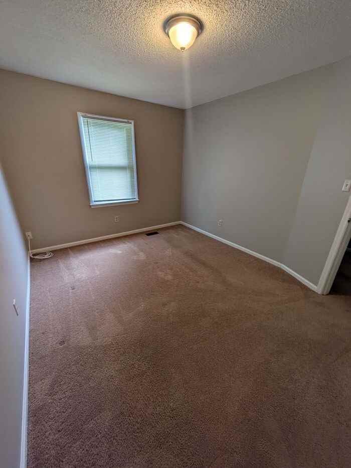 1637 16th St Ne #06 - Photo 7 of 8