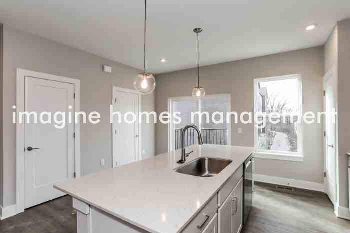 651 William Howard Taft Rd - Photo 7 of 23