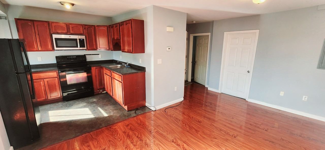 311 Saratoga St #2 - Photo 2 of 14