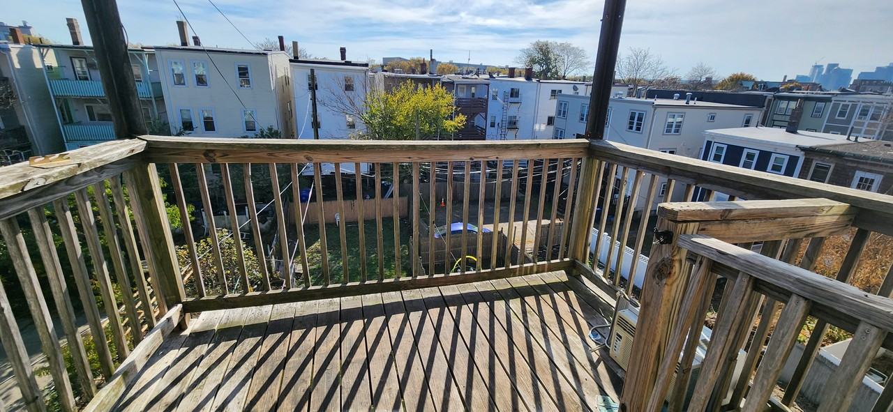 311 Saratoga St #2 - Photo 6 of 16