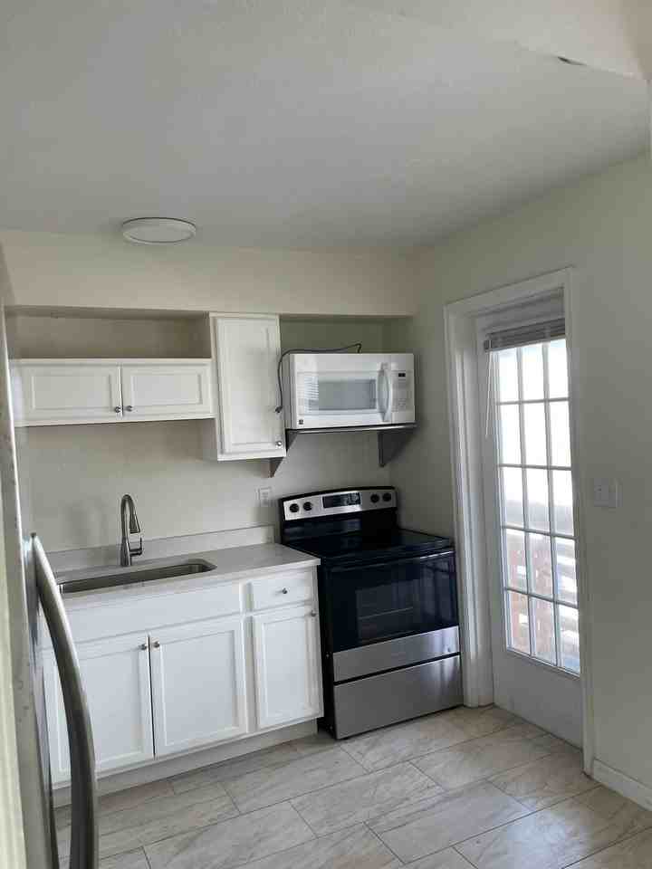 600 Riverview Blvd #2 - Photo 3 of 10
