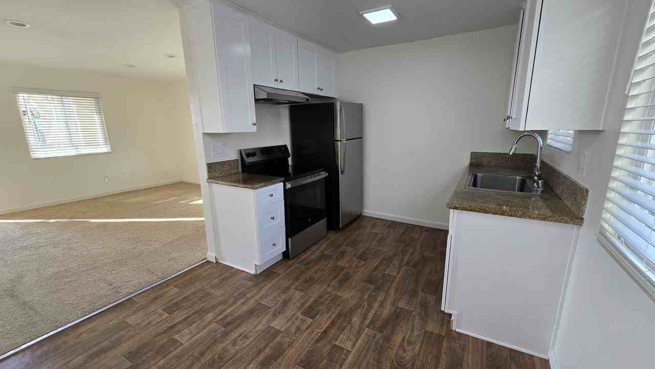 1307 Colusa St #08 - Photo 6 of 15