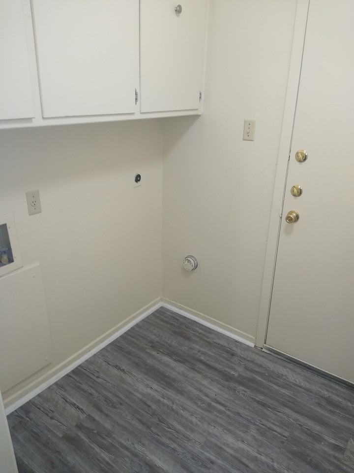 4127 Altamesa Blvd #NA - Photo 2 of 25