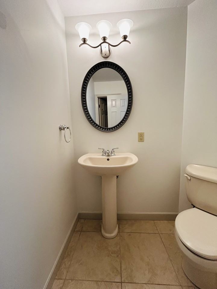 740 Turnpike St #5 - Photo 6 of 16