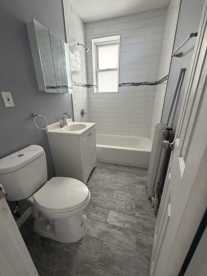 255 Lafayette Ave #12 - Photo 4 of 9