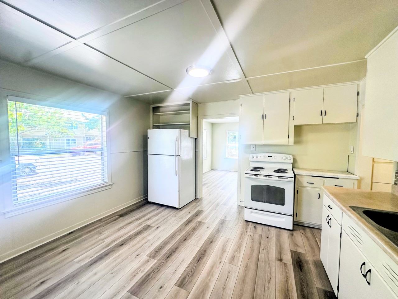 93 California St #NA - Photo 4 of 14