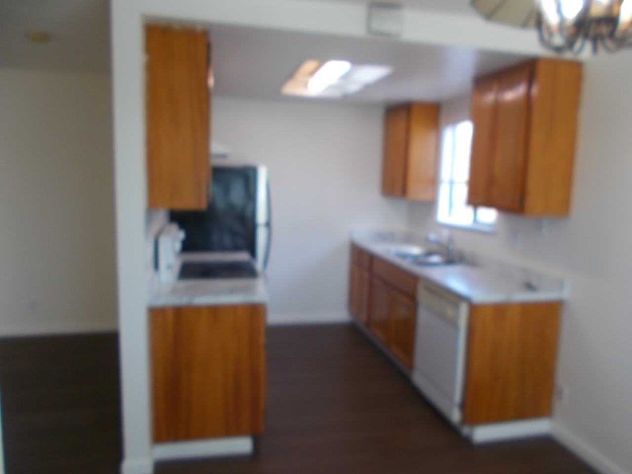 683 Shepherd Ave #D - Photo 4 of 14