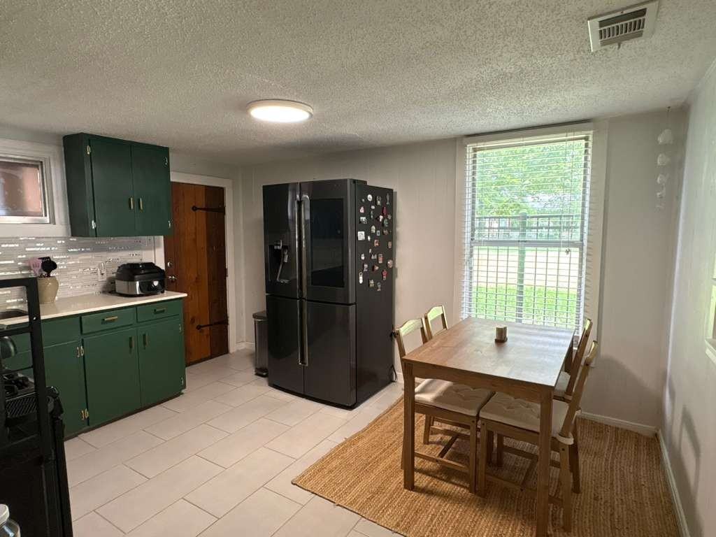1101 Holly St #NA - Photo 5 of 21