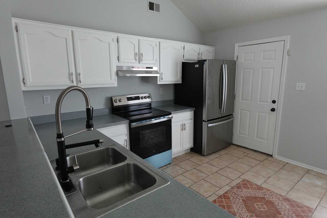 4235 Wagon Trail Cv #NA - Photo 5 of 16