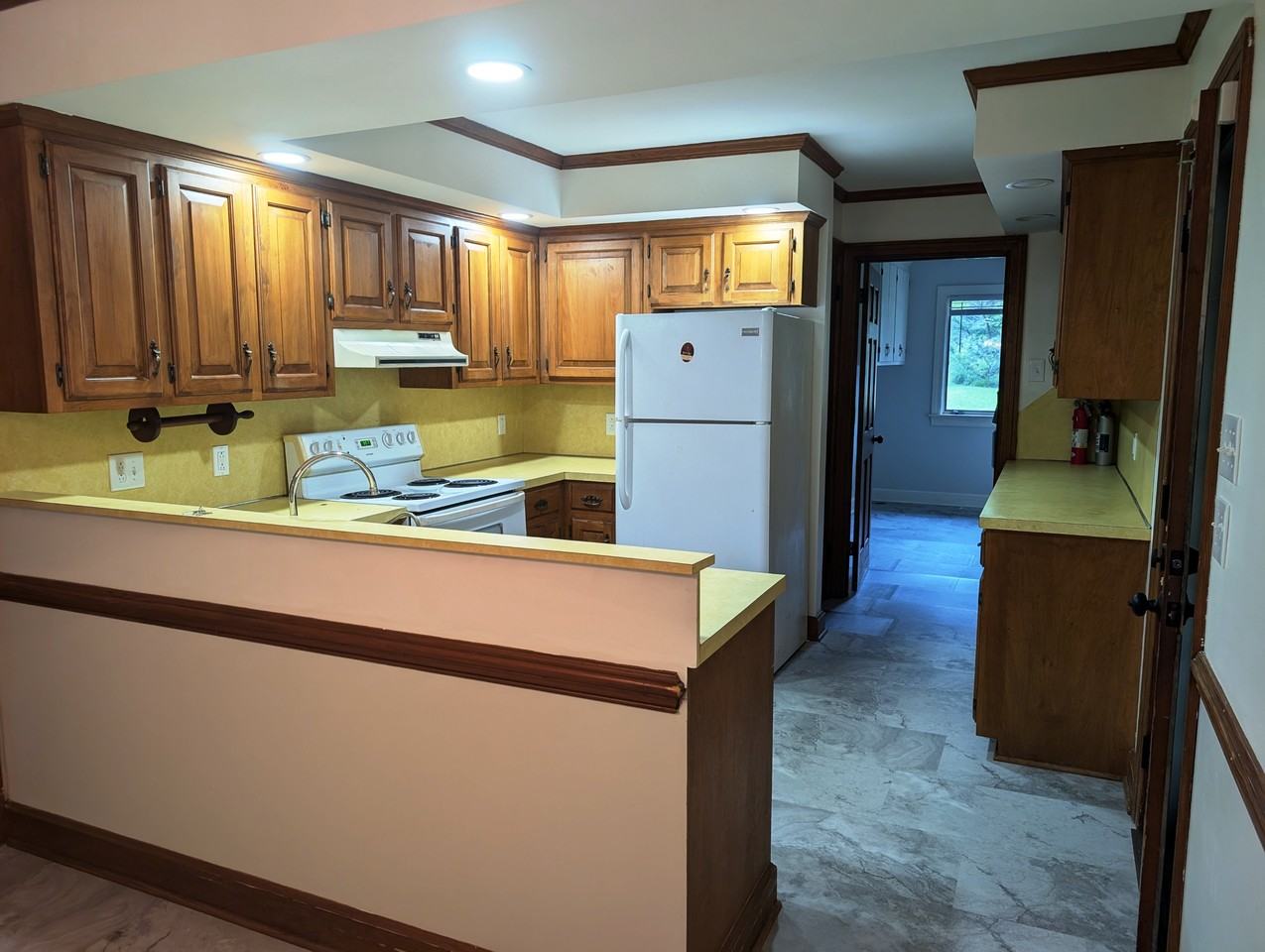 1103 Cardinal Dr Nw #NA - Photo 5 of 15