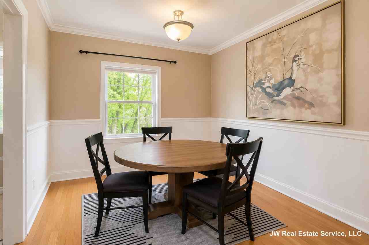 655 Washington St #3 - Photo 3 of 6