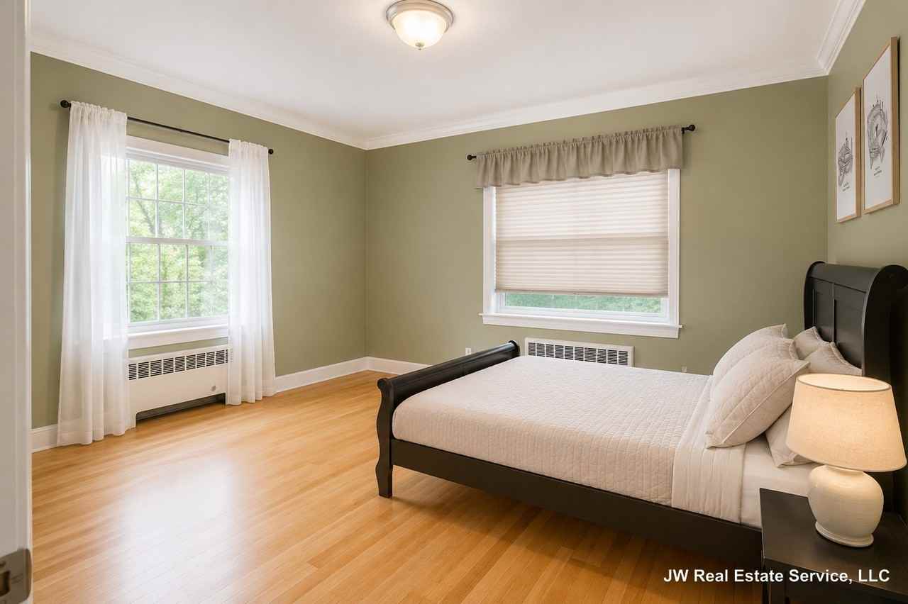 655 Washington St #3 - Photo 4 of 6