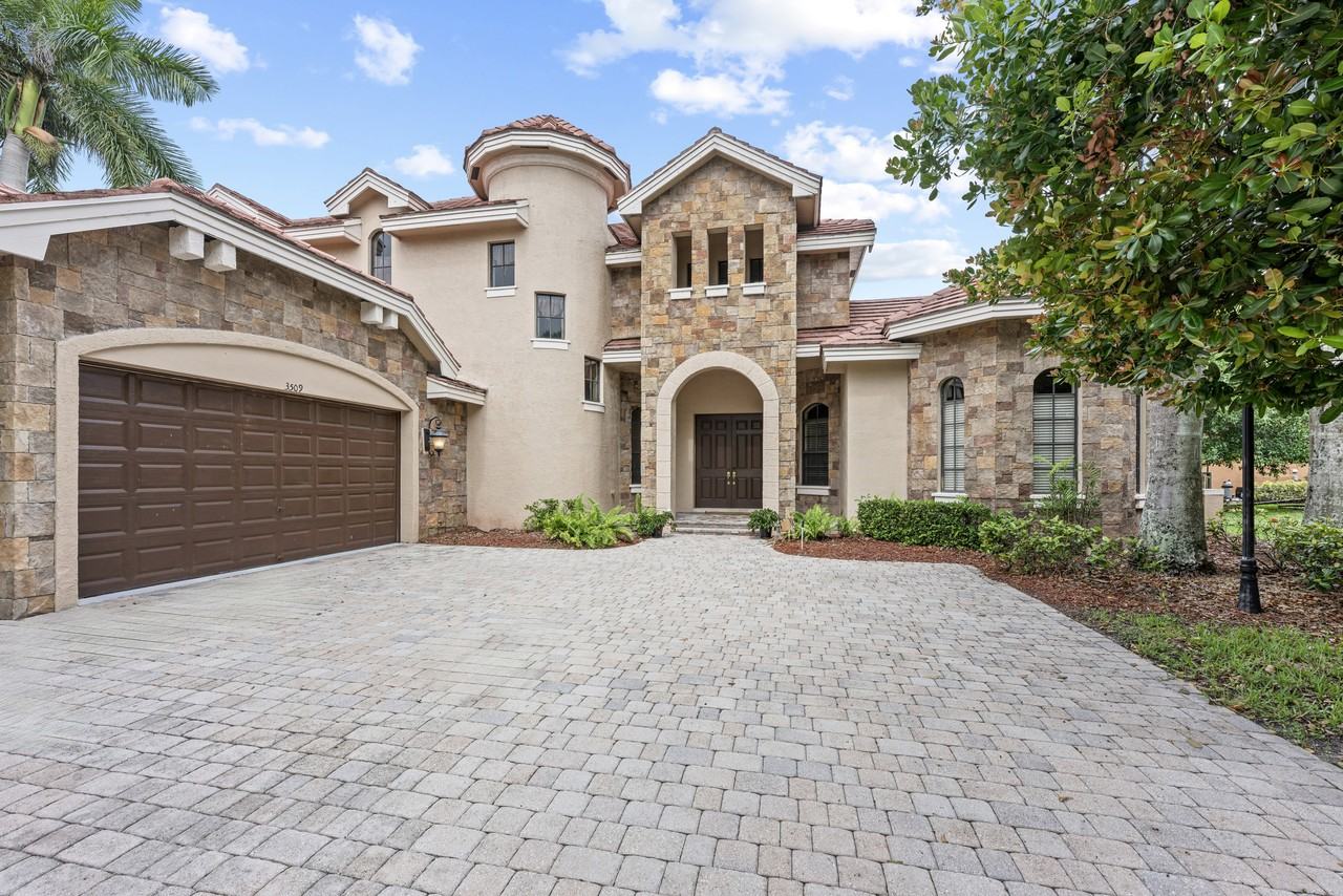Versailles Blvd #NA - Photo 3 of 27