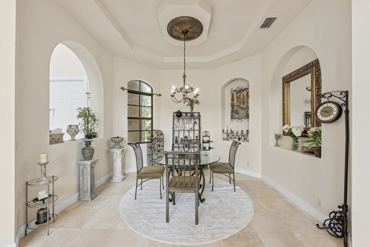 Versailles Blvd #NA - Photo 7 of 27