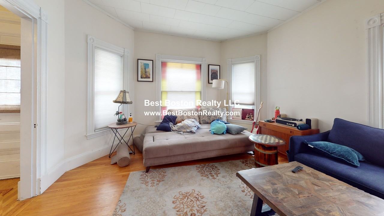118 Waverly St - Photo 3 of 11