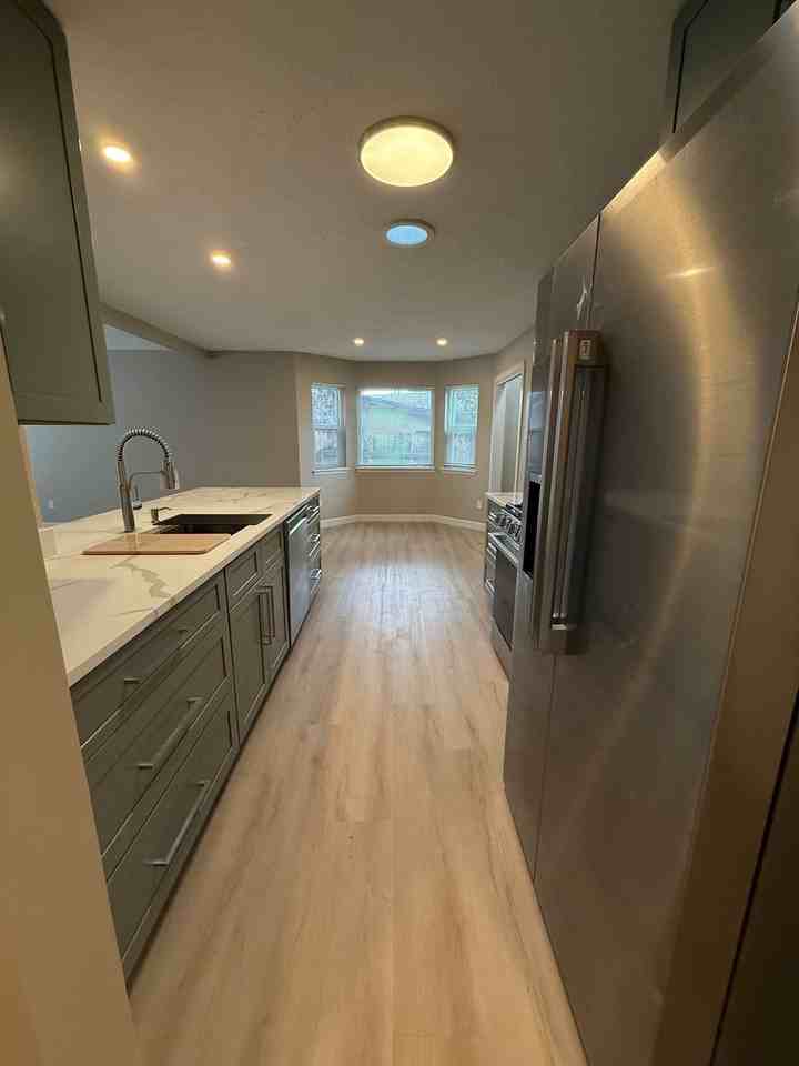 6024 Azure Ave Ne #NA - Photo 5 of 25