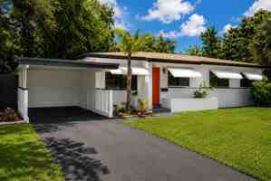 featured image of 1815 Ne 154th St #NA