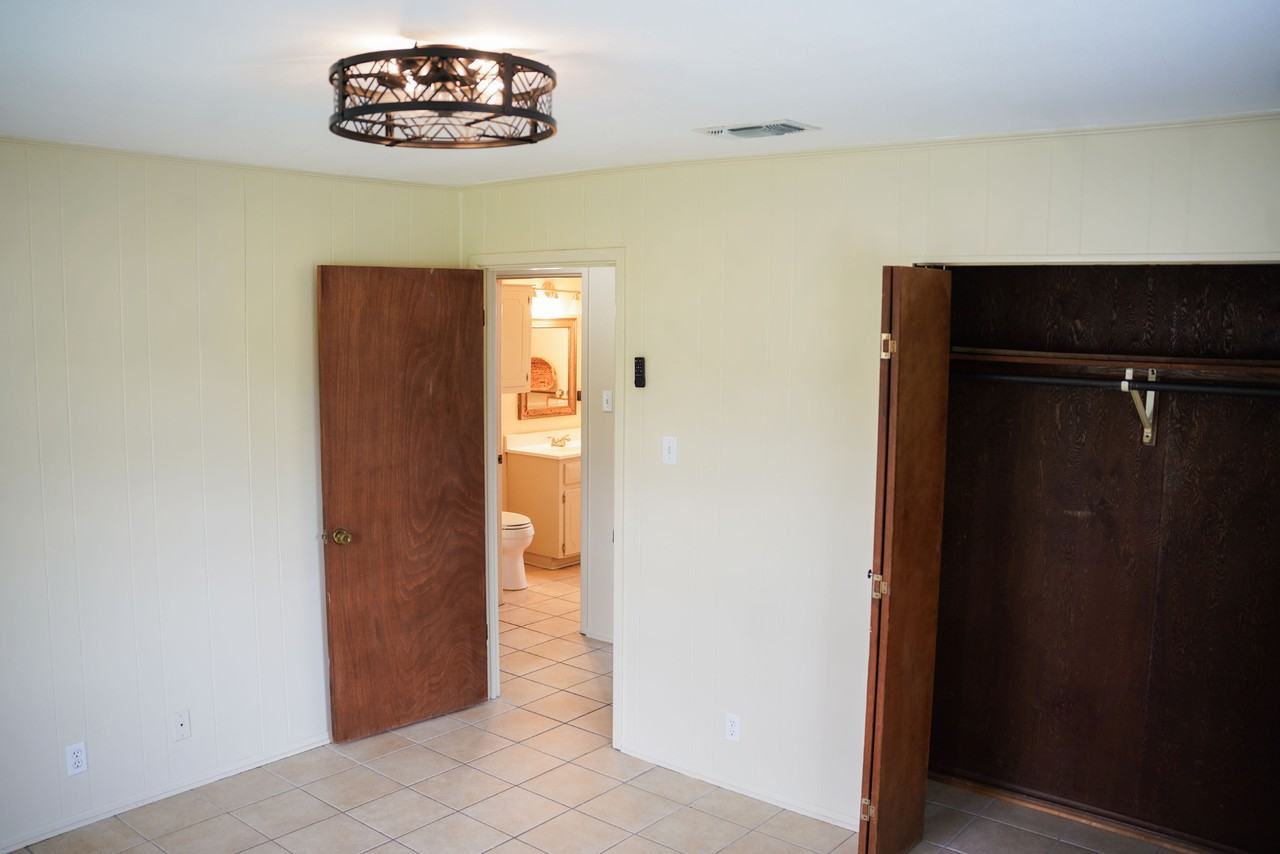 1749 Sheppard Rees Rd #B - Photo 6 of 7