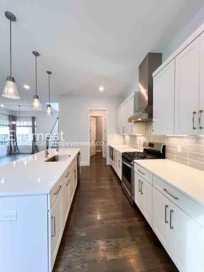 915 Delmas Ave #B - Photo 5 of 34