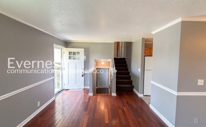 137 Jason Ct - Photo 3 of 28