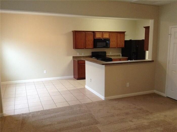 1806 Sable Wood Dr - Photo 3 of 11