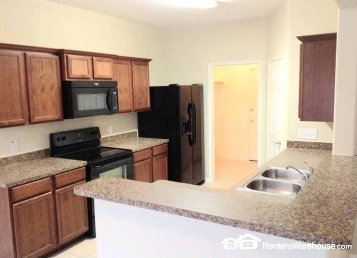 1806 Sable Wood Dr - Photo 5 of 11