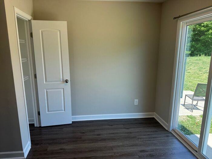 213 S Oak Gq St #A - Photo 6 of 11