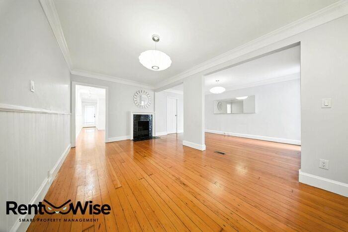 1818 Lyon St #A - Photo 5 of 35