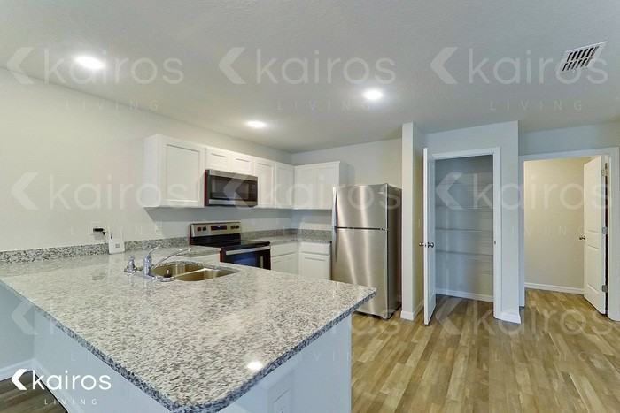 3596 W Eunice Dr - Photo 5 of 21