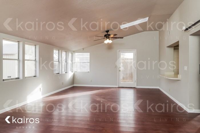 3307 Palmetto Trl - Photo 5 of 17