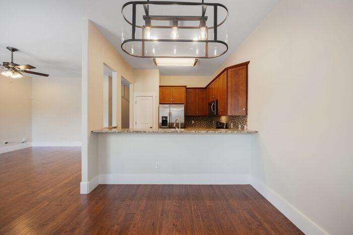 1007 Taulbee Ln - Photo 5 of 17
