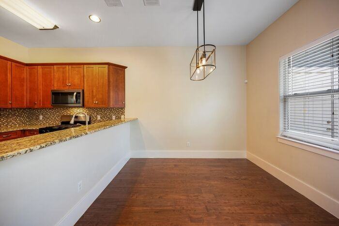 1007 Taulbee Ln - Photo 7 of 17