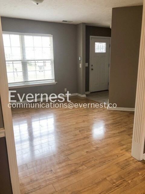 979 Tom Hailey Blvd - Photo 4 of 18