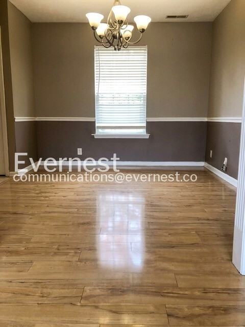 979 Tom Hailey Blvd - Photo 5 of 18