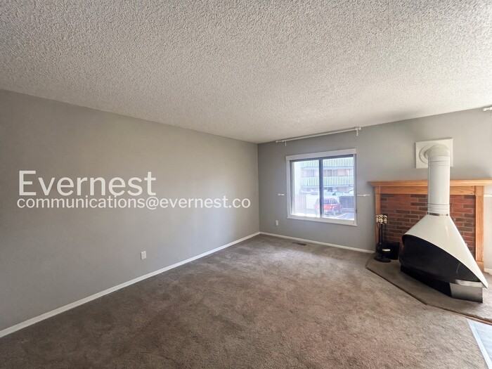 935 Saturn Dr #106 - Photo 3 of 20