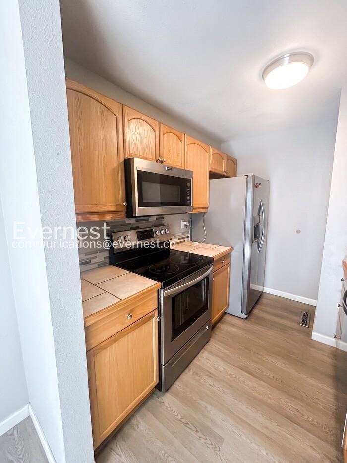 935 Saturn Dr #106 - Photo 6 of 20