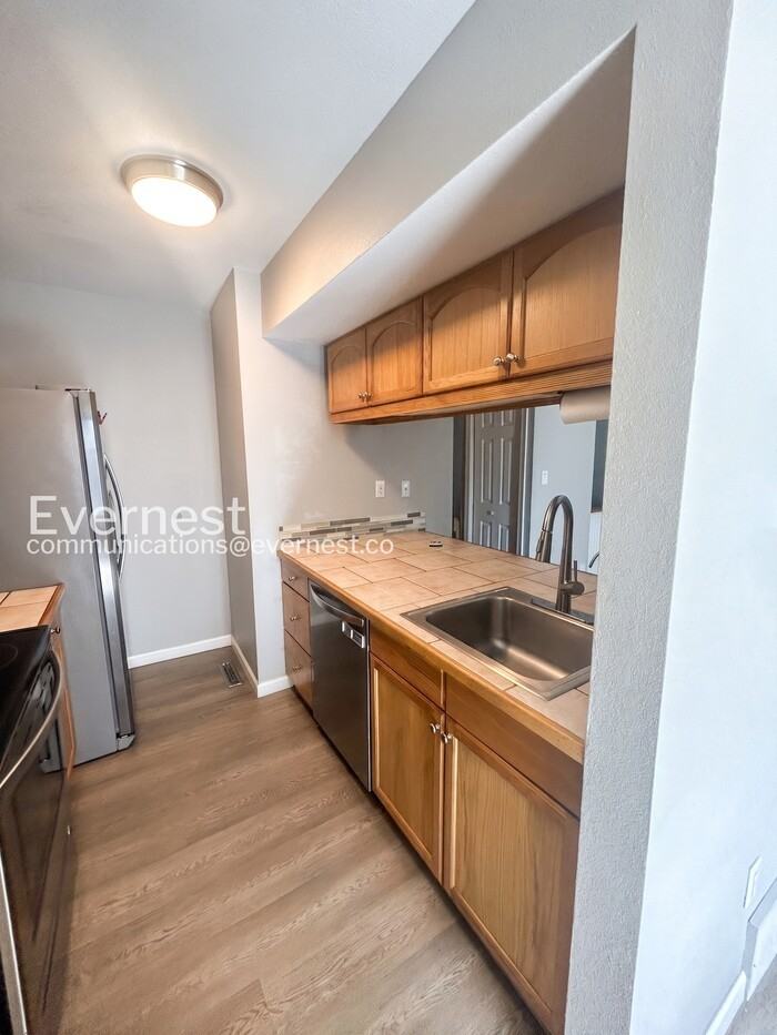 935 Saturn Dr #106 - Photo 7 of 20
