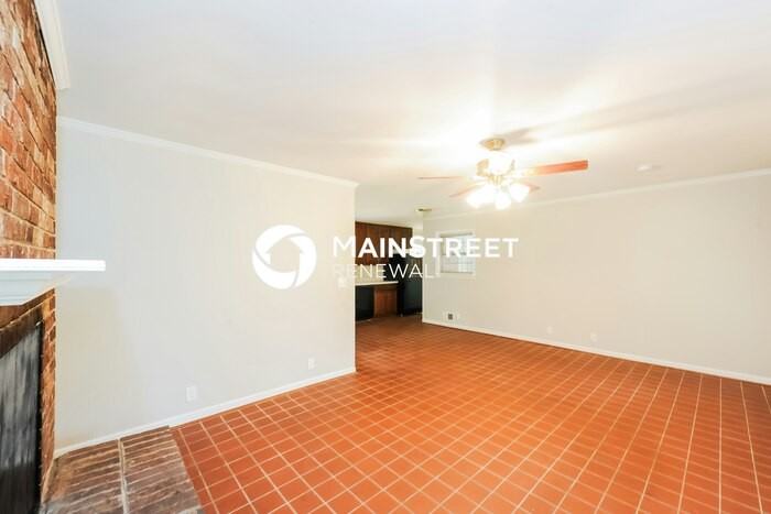 1675 Dogwood Trl - Photo 3 of 16