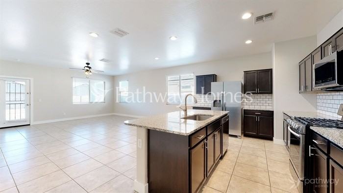 30995 W Whitton Ave - Photo 2 of 21