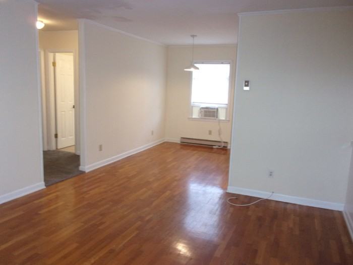 417 Plantation Rd #C - Photo 3 of 11