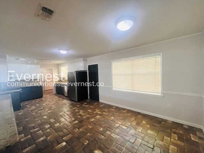 114 Rollingwood Dr - Photo 7 of 31