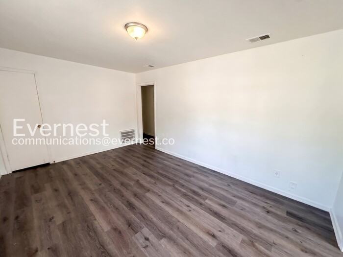 730 82nd Pl S - Photo 5 of 19