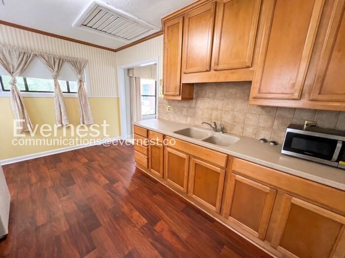 6700 Westover Dr - Photo 5 of 24