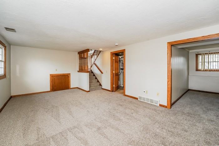 6443 Chase Dr - Photo 2 of 16