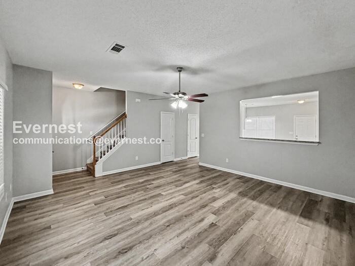 8609 Thomas Ln - Photo 6 of 26