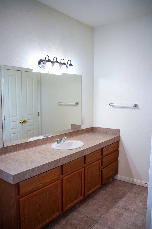 1761 Sheppard Rees Rd #B - Photo 7 of 9