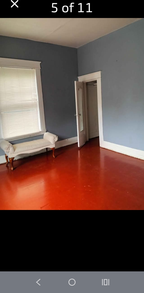 2410 Arlington Cres - Photo 6 of 8