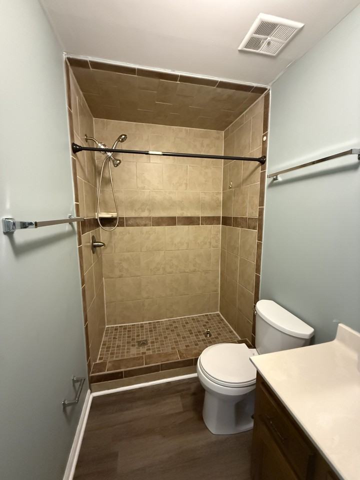 2410 Mclean St #12 - Photo 3 of 9